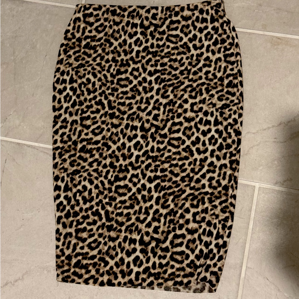 Vince Camuto Leopard Print Pencil Skirt